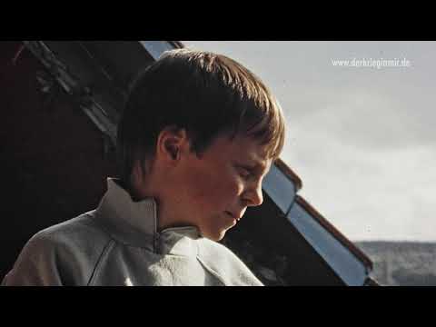 DER KRIEG IN MIR (The War in Me) - Kindheit (Childhood)