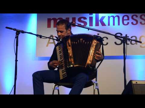 Anton Saubrügel play at Musikmesse 2015