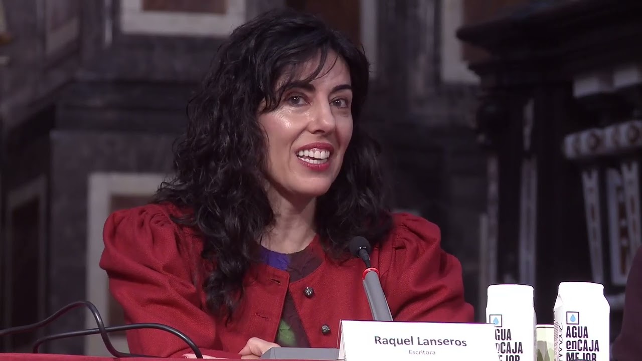 Raquel Lanseros en el Ciclo Autoras en Letra Viva - Biblioteca valenciana