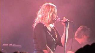 Agua De Annique - 03 - Fury (live at the Melkweg, 20 November 2010)