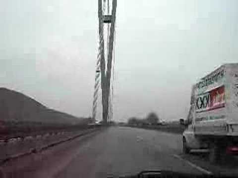 mit hundertachtzig durch ein Donaubrücke:)