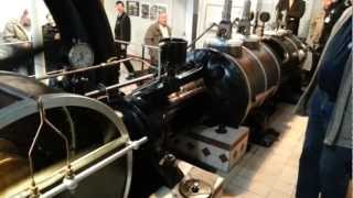preview picture of video 'Hanomag Dampfmaschine im Dampfmaschinenverein Rosswein DMVR'