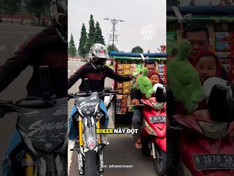 Biker chớp 2 con gấu bông của Bé gái #shorts #kindness