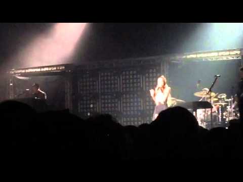 Thomas Rhett - Playing with Fire w/Danielle Bradbery 10/29 Terminal 5