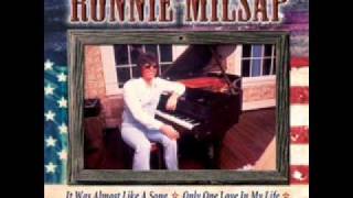 Ronnie Milsap - There&#39;s No Gettin&#39; Over Me Track 9 It&#39;s Written All Over Your Face.wmv