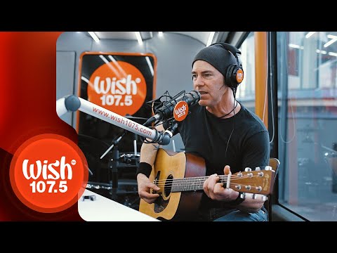 JR Richards performs "Every Little Thing" LIVE on Wish 107.5 Bus
