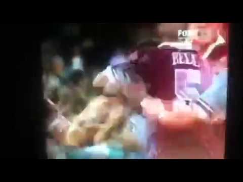 Eric Grothe and Justin hodges fighting