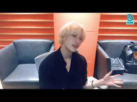 Bang Chan- Lucky cover vlive - YouTube