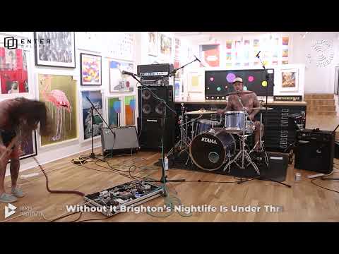 UWS Brighton #058 - SKiNNY MiLK - Enter Gallery