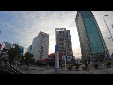 ⁴ᴷ⁶⁰ Caminhando em Kaohsiung, Taiwan: Grand Hi Lai Hotel até o distrito comercial de Sanduo |