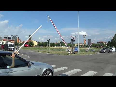 Passaggio a livello di via Selene - Levate (BG) / Level crossing / Bahnübergang / Spoorwegovergang