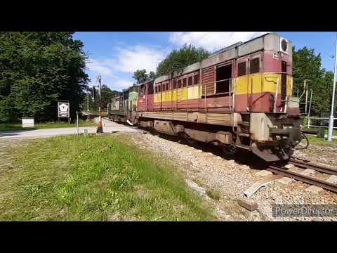 3 nákladní vlaky na trati 199