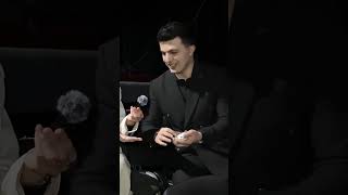 — Գագիկ, ի՞նչ կանեք, որ ինձ զարմացնեք 😁