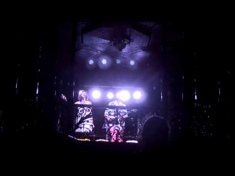 Ame - Paulo Monarco e Dandara - Dois Tempos de Um Lugar no Coreto em Campinas-SP