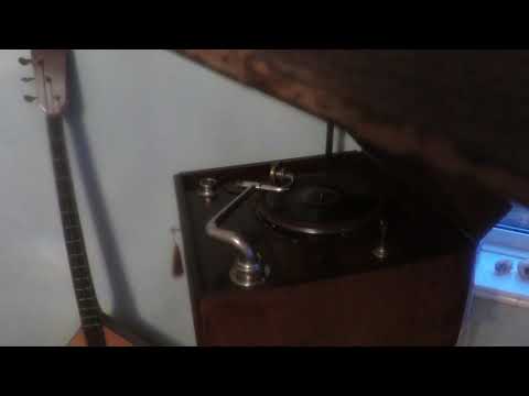 Carl Fenton's Orchestra: Oh, You Can't Fool An Old Hoss Fly (Billy Jones & Ernest Hare, vocal)