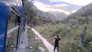 preview picture of video 'Trem Turístico de Hidrelétrica a Águas Calientes PARTE 2'