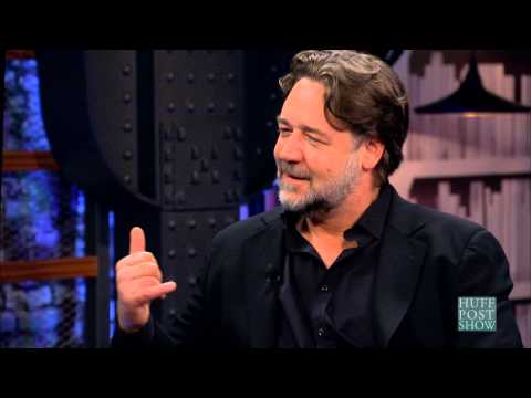 Russell Crowe Remembers Michael Jackson's 'Sweet' Prank Calls