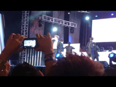 [FANCAM] 130115 BEAST performing Special @ Golden Disk Awards