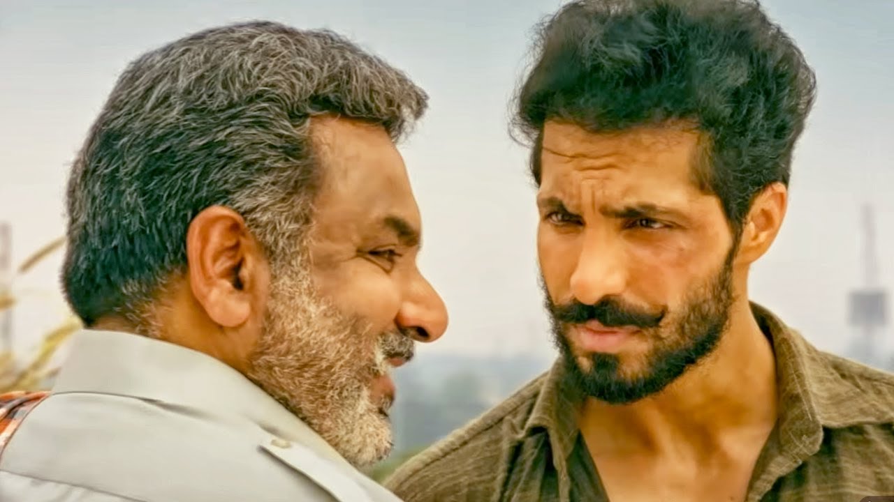 शहर की हवा का डर पतंगों को होता है बाज़ को थोड़ी ना होत?