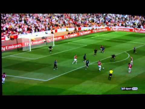 Nicklas Bendtner great Arsenal goal