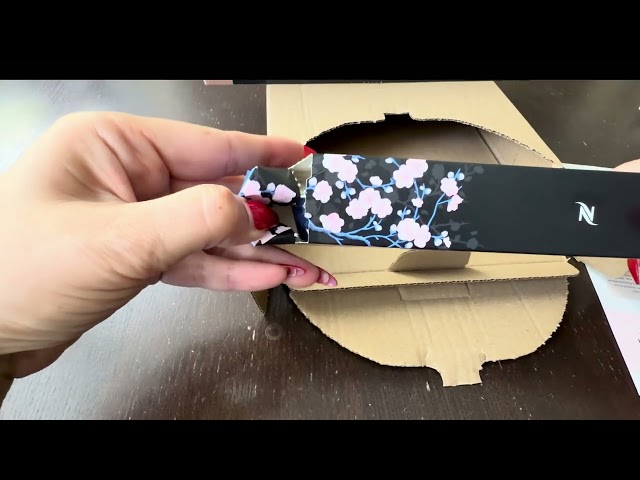 Vídeo relacionado con Pack de 50 cápsulas de café Lungo Nespresso Original World Explorations (Cape Town, Vienna, Vienna Decaffeinato, Shanghai, Buenos Aires)