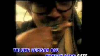 Download lagu di kucek2 matane(kuntring) mp3
