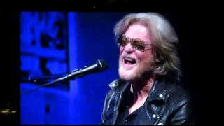 "Wait For Me" Daryl Hall & John Oates ft Patrick Monahan, (Train) @ The Honda Center (HD)