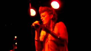 Bo Bruce - The Hands I Hold [Live]