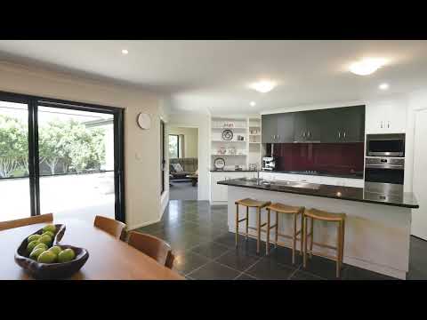 29 Mitchell Road, Highfields, QLD 4352, 5 ห้องนอน, 2 ห้องน้ำ, House