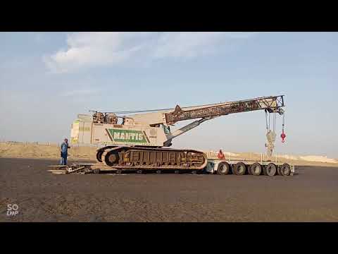 offloading a crawler Crane 250 ton