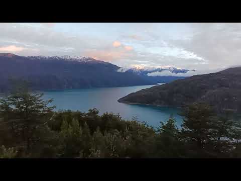 Ningun #amanecer es más BELLO que otro #naturaleza #patagonia #argentina #otoño 2025 Lago Puelo ASMR