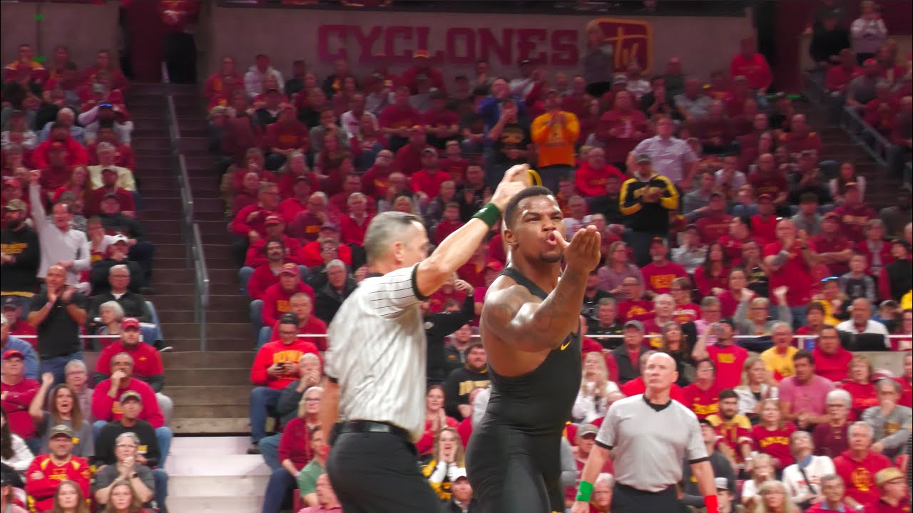 Iowa Wrestling Defeats Iowa State in Nailbiter