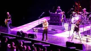 Kelly Clarkson - Don&#39;t Let Me Stop You @ Acer Arena 17 April 2010