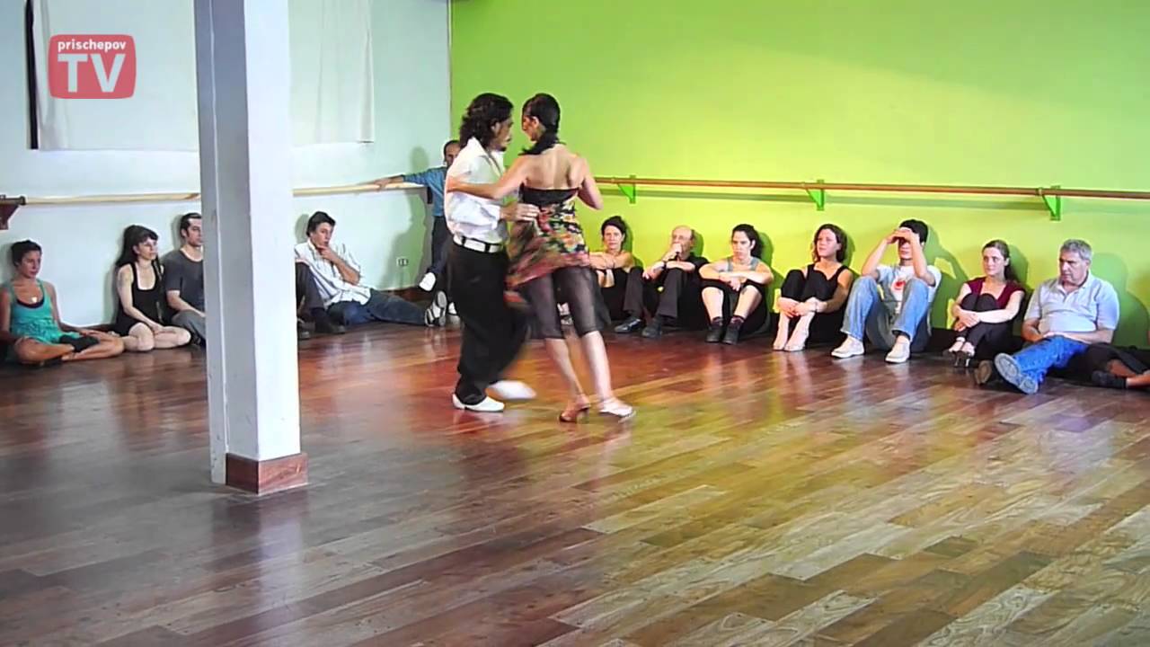 Gaston Torelli y Moira Castellano DNI Tango Studio Buenos Aires, Argentina February 2010 (2)