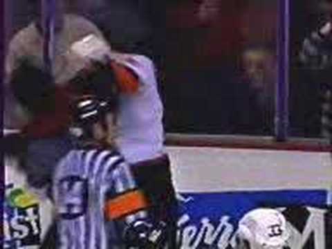 Joe Rullier vs Kirby Law(hockeyfight)