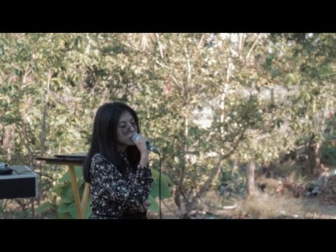 thaniw - fly (Live Session)