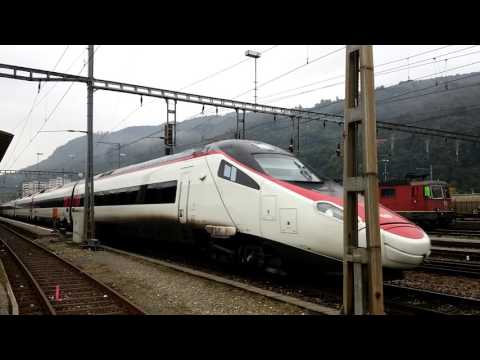 RABe 503 012 CH SBB PARTE DALLA STAZIONE DI CHIASSO. 17 - 10 - 2015.