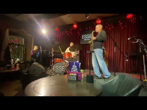 Shake by Innocenzo. Jam at fhe Jazz club "ESSE