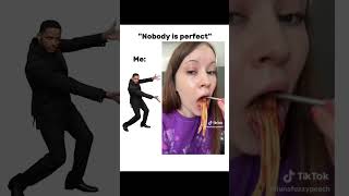 Download lagu Snowbunny throwing cake #baddies #tiktok #twerk mp3