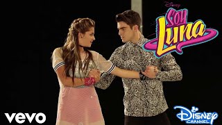 Benicio y Emilia Patinan Cómo Me Ves (Reversión Slider) | Momento Musical | Soy Luna 3