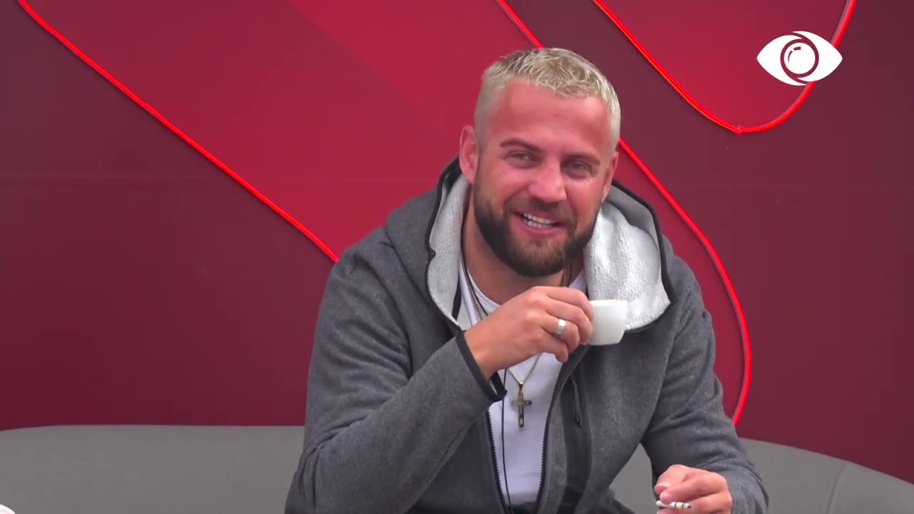 Valbona dhe Luizi urojnë pavarësisë e Kosovës