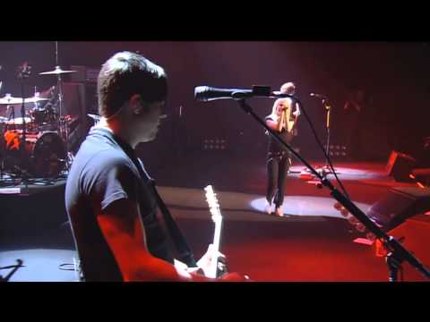 Avril Lavigne - Losing Grip [Live at Budokan] [Japan] The Bonez Tour 2005 #HD