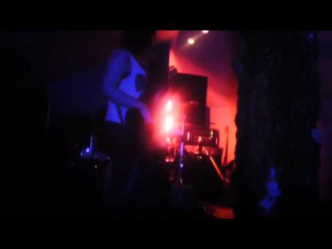 Plastic Sunday - Sam sebi dovoljan Live @ Yetti