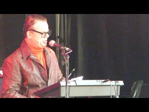 John Shuttleworth - I Can't Go Back To Savoury Now - Live at The Big Chill Festival 2010