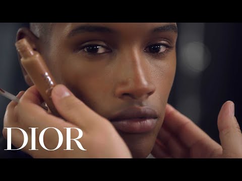Beauty Tips With Peter Philips - Dior Backstage Face & Body Flash Perfector Concealer