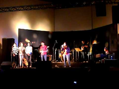 ELE VIRÁ - Leonardo Gonçalves e Laura Morena  no Espaço Super Nova