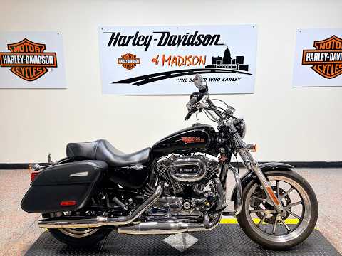 2015. XL1200T Harley-Davidson® SuperLow® 1200T Vivid Black