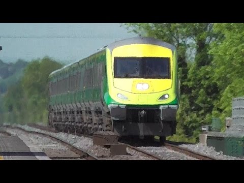 IE Mark 4 Intercity Train + 201 Class Loco - Monasterevin Station, Kildare