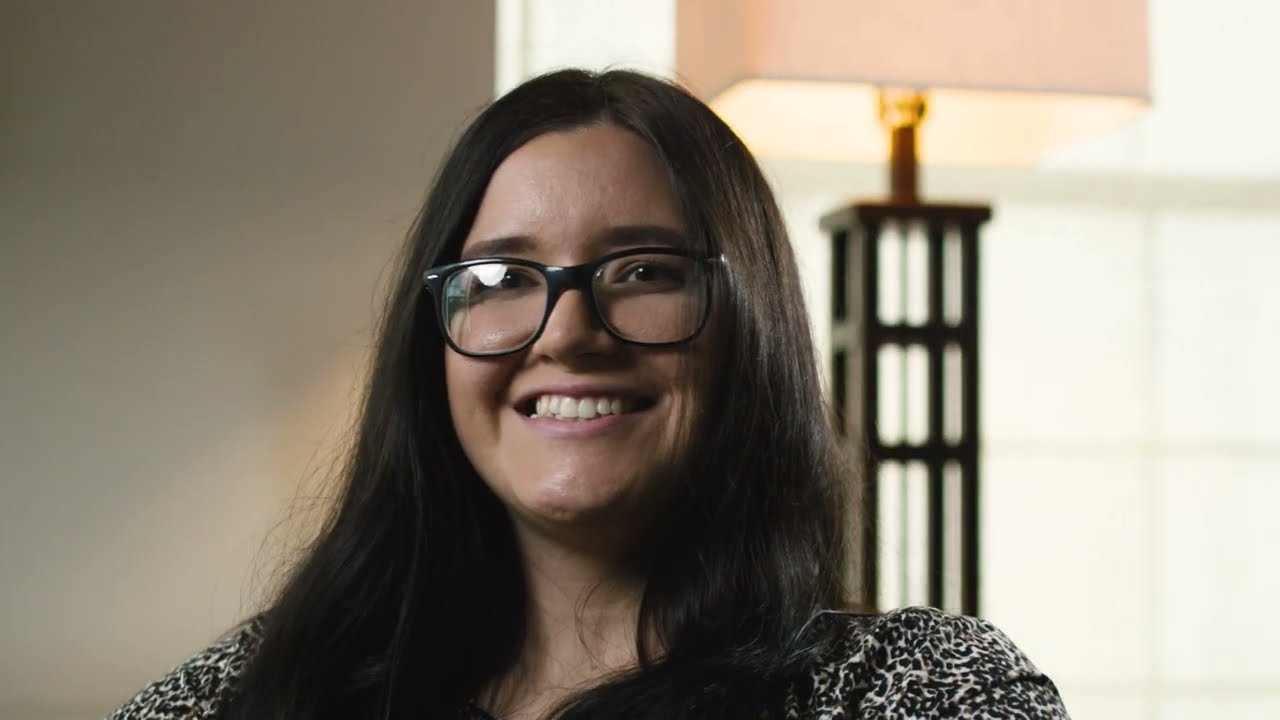 Ashlynn - Testimonio sobre el bufete de abogados AK