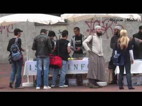 Muslim Media- Islamischer Infostand in Dortmund 2009